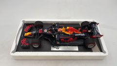 Minichamps Aston Martin Red Bull Racing RB16 Verstappen 3rd Styrian GP 2020 1/18 - foto 4