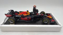 Minichamps Red Bull Racing RB16B Verstappen Winner France GP 2021 1/18 Serie Max Verstappen Webshop - foto 5