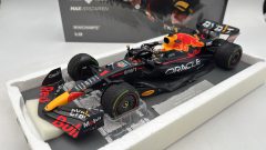 Minichamps Red Bull Racing RB18 Verstappen Winner Emilia-Romagna GP 2022 1/18 Serie Max Verstappen Webshop - scala 1:18