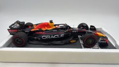 Minichamps Oracle Red Bull Racing RB18 Verstappen Winner Dutch GP 2022 1/18 - foto 5