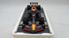 Minichamps Oracle Red Bull Racing RB18 Verstappen Winner United States GP 2022 1/18 Serie Max Verstappen Webshop - foto 2