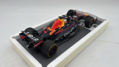 Minichamps Oracle Red Bull Racing RB18 Verstappen Winner United States GP 2022 1/18 Serie Max Verstappen Webshop - foto 3