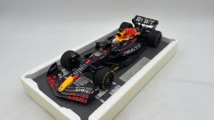 Minichamps Oracle Red Bull Racing RB18 Verstappen Winner United States GP 2022 1/18 Serie Max Verstappen Webshop - foto 4