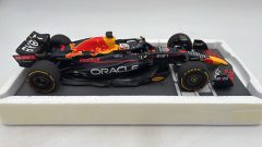 Minichamps Oracle Red Bull Racing RB18 Verstappen Winner United States GP 2022 1/18 Serie Max Verstappen Webshop - foto 5