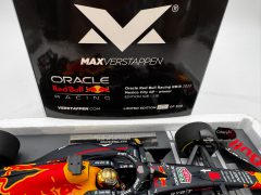 Minichamps Oracle Red Bull Racing RB18 Verstappen Winner Mexico GP 2022 1/18 - foto 7