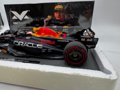 Minichamps Oracle Red Bull Racing RB19 Verstappen Winner Australian GP 2023 1/18 Serie Max Verstappen Webshop - foto 3