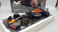 Minichamps Oracle Red Bull Racing RB19 Verstappen Winner Italian GP 2023 1/18 - scala 1:18