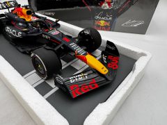 Minichamps Oracle Red Bull Racing RB20 Verstappen Winner Emilia-romagna GP 2024 1/18 - foto 8