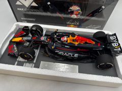 Minichamps Oracle Red Bull Racing RB20 Verstappen Winner Emilia-romagna GP 2024 1/18 - foto 2