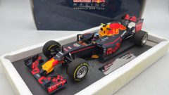 Minichamps Red Bull Racing Tag Heuer RB12 Verstappen 1st F1 Win Spanish GP 2016 1/18 - scala 1:18