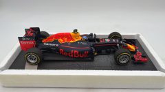 Minichamps Red Bull Racing Tag Heuer RB12 Verstappen 1st F1 Win Spanish GP 2016 1/18 - foto 5