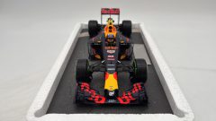 Minichamps Red Bull Racing Tag Heuer RB12 Verstappen 3rd Brazilian GP 2016 1/18 - foto 2