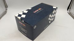 Minichamps Red Bull Racing Tag Heuer RB12 Verstappen 3rd Brazilian GP 2016 1/18 - foto 7