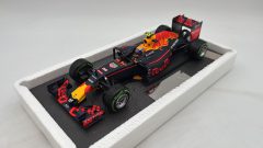 Minichamps Red Bull Racing Tag Heuer RB12 Verstappen 3rd Brazilian GP 2016 1/18 - foto 3