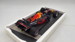Minichamps Red Bull Racing Tag Heuer RB13 Verstappen Winner Mexican GP 2017 1/18 - foto 6