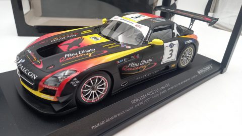 Mercedes Benz SLS AMG GT3 winner 12h Abu Dhabi 2013 1/18, confezione lievemente usurata