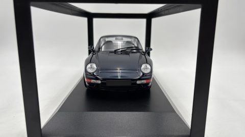 Minichamps Porsche 911 Coupe (993) 1993 1/18