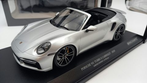 Minichamps Porsche 911 Turbo S Cabriolet 2020 1/18