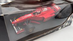 Minichamps Ferrari F310B 1997 E. Irvine 1/18 scatola rovinata - scala 1:18