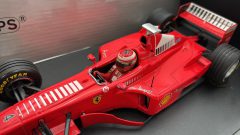 Minichamps Ferrari F300 E. Irvine 1998 1/18 scatola leggermente usurata - foto 5