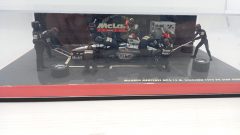 Minichamps diorama pitstop McLaren MP4-14 Hakkinen 1999 1/43, teca con qualche segno - foto 4