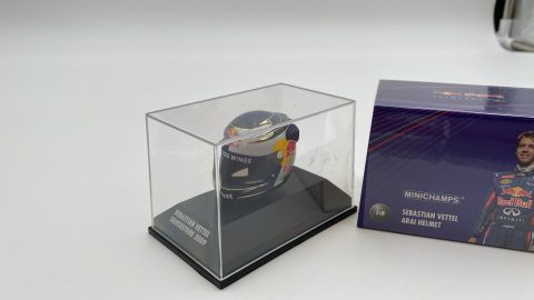 Minichamps casco helmet Arai Sebastian Vettel Silverstone 2009 1/8