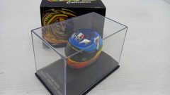 Minichamps casco helmet AGV V. Rossi winter test 2003 1/8 - scala 1:8