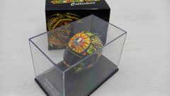 Minichamps casco helmet AGV V. Rossi 2009 1/8 - scala 1:8