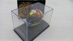 Minichamps casco helmet AGV V. Rossi Valencia 2009 1/8 - scala 1:8