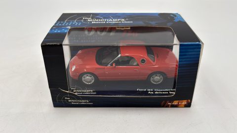 Minichamps Ford 03 Thunderbird James Bond Collection 1/43