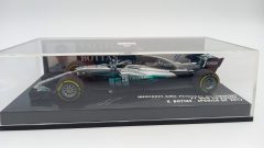 Minichamps Mercedes-AMG W08 EQ Power Valtteri Bottas Spanish GP 2017 1/43 - foto 3