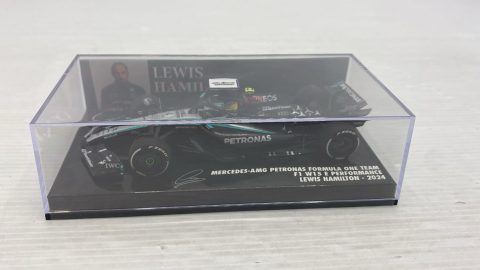 Minichamps Mercedes-AMG Petronas Formula One Team F1 FW15 E Performance L. Hamilton 2024 1/43