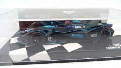 Minichamps Gary Paffett HWA Racelab Formula E Season 5 1/43 - foto 5