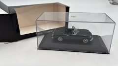 Minichamps MG B Cabriolet 1962-69 racing green 1/43 - scala 1:43