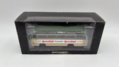 Minichamps Mercedes-Benz O321H Doomkaat Bus 1957 1/43, scatola leggermente rovinata e con segni di usura