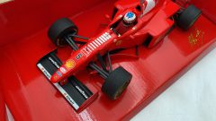 Minichamps Ferrari F 310B 1997 M. Schumacher 1/18 - foto 4