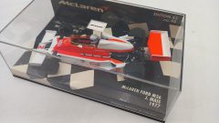 Minichamps McLaren Ford M26 J. Mass 1977 1/43, teca lievemente segnata - foto 3