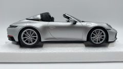 Minichamps Porsche 911 Targa 4 GTS 1/18 - foto 4