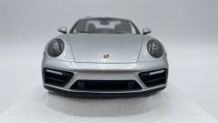 Minichamps Porsche 911 Targa 4 GTS 1/18 - foto 2