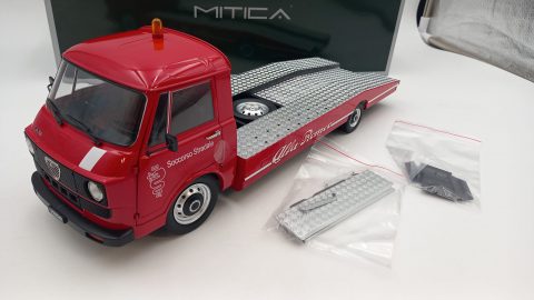 Mitica Alfa Romeo A12 (F12) carro attrezzi seconda serie 1977 1/18