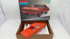 Monogram Pontiac GTO The Judge 1969 1/24, kit di montaggio completo, confezione usurata - scala 1:24