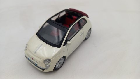 Mondo Motors Fiat 500 1/43, senza scatola originale
