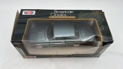 Motormax Chevrolet Impala 1964 1/24 Senza Base All'interno, Scatola Molto usurata - foto 2