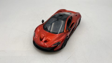 Motormax McLaren P1 1/24 senza scatola originale