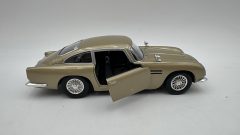 Motormax Aston Martin DB5 1/24,  senza scatola originale - foto 2