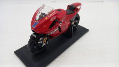 Motorama Ducati Desmosedici Casey Stoner 1/16, senza scatola originale - scala 1:16