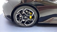 Maserati Model MC20 2021 1/12, su licenza ufficiale Maserati, completa di teca, edizione limitata e numerata di 50 pz. - foto 8