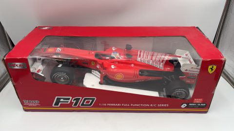 MJX Ferrari F10 1/10 modello radiocomandato completo di radiocomando, 27MHz, scatola lievemente usurata