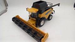 NewRay New Holland mietritrebbia CR9090 1/32, ottime condizioni, senza scatola originale - scala 1:32