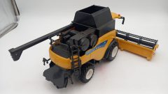 NewRay New Holland mietritrebbia CR9090 1/32, ottime condizioni, senza scatola originale - foto 2